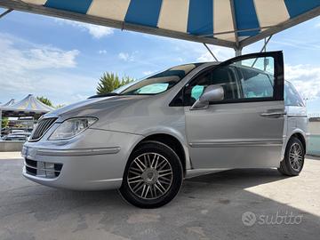 Lancia Phedra 2.0 MJT 136 CV Platino