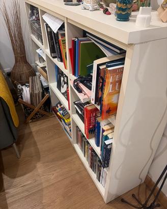 Libreria in legno massiccio bianco