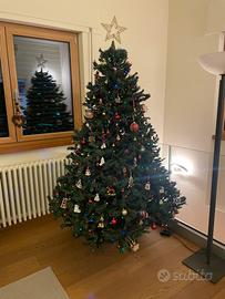 Albero di natale con luci