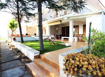 VILLA A SCHIERA A CENTOLA