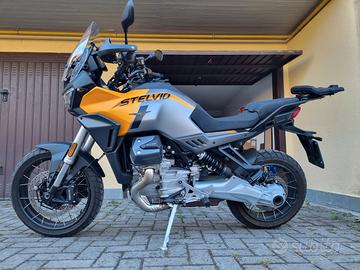 Moto Guzzi Stelvio - 2025