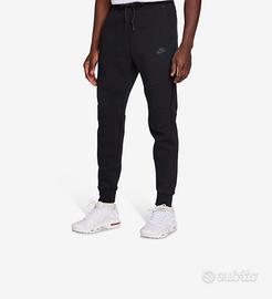 Pantaloni tuta nike tech