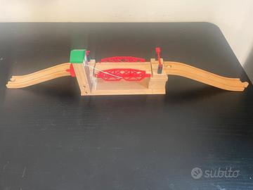 Ponte levatoio Brio ferrovia