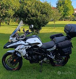 Benelli Trk 502x