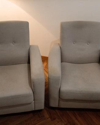 Coppia di poltrone color grigio chiaro