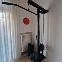 Palestra Gorilla Sports Lat Machine