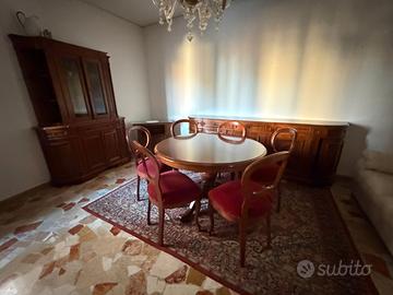 sala da pranzo in noce