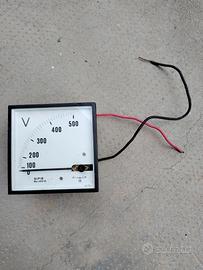 Voltmetro analogico