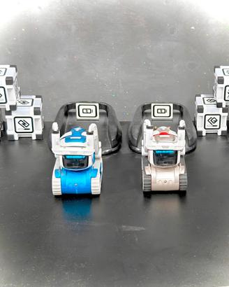 coppia due robot anki cozmo