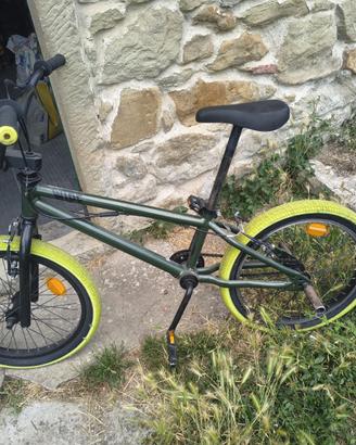 BMX bambino Btwin WIPE 500 20 POLLICI