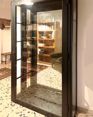 Vetrina per collezione o arredamento da negozio