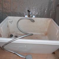 Vaschetta in ceramica per lavanderia