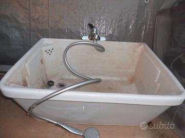 Vaschetta in ceramica per lavanderia