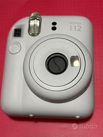 Fotocamera istantanea instax mini 12