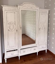 Armadio 3 ante bianco shabby chic con specchiera