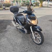 Piaggio Beverly 250