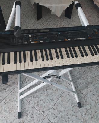 Tastiera Roland E30, Amplificatore e accessori