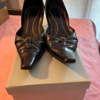 Scarpe donna in pelle nera marca Bata n. 36