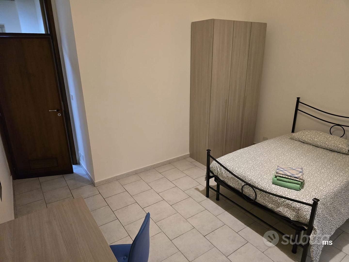 2 stanze singole in Centro, foto 3 di 6