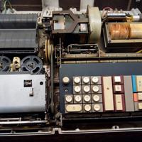 Calcolatrice Olivetti logos 240