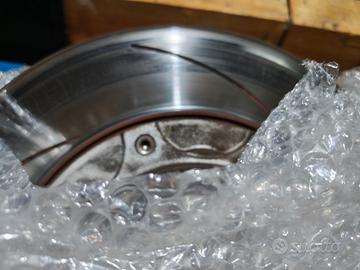 Dischi anteriori oem per Toyota GR Yaris usati