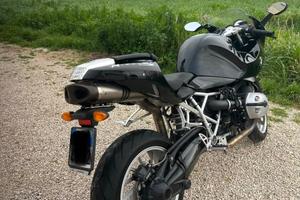 BMW R 1200 S – 2009 – SOLO 24.500 KM – AKRAPOVIČ