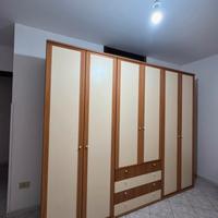Armadio a 6 ante con cassetti legno e crema