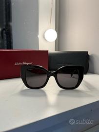 Occhiali da sole Salvatore Ferragamo