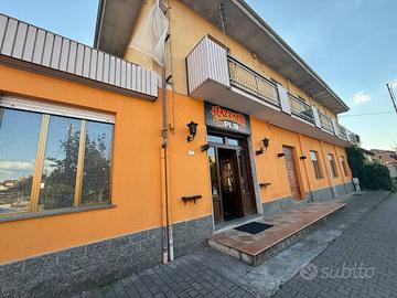 Attività / Licenza di 200 m² a Montà