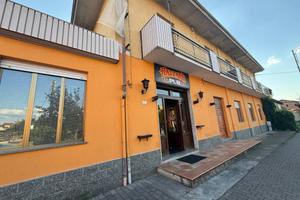 Attività / Licenza di 200 m² a Montà