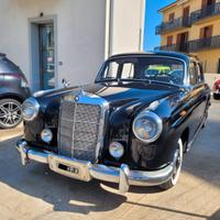 MERCEDES BENZ 220 PONTON