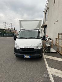 Iveco daily con pedana