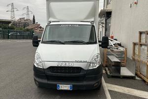 Iveco daily con pedana