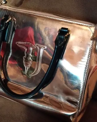 Borsa Trussardi e Valentino Leggere