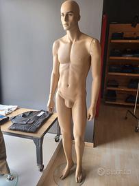 manichino uomo