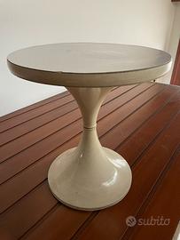 Tavolino vintage anni ’70 stile Tulip