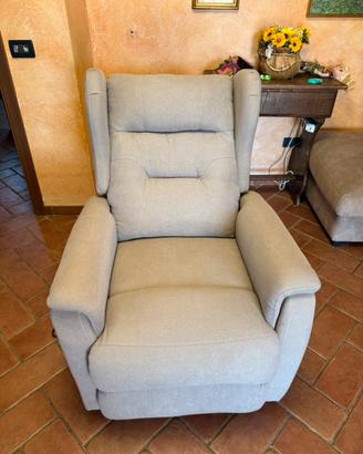 Poltrona  alzapersona