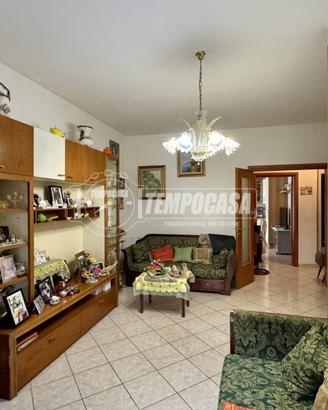 Appartamento a Caserta Via Enrico Laracca 4 locali