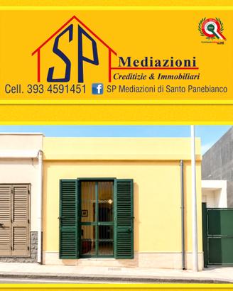 Graziosa indipendente cin Giardino