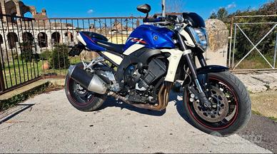 “YAMAHA FZ1”