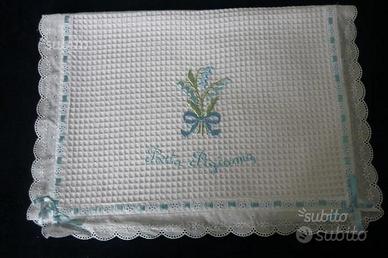 Portapigiama ricamato con pizzo di sangallo