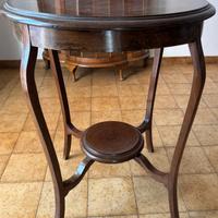Elegante tavolino rotondo inglese da salotto