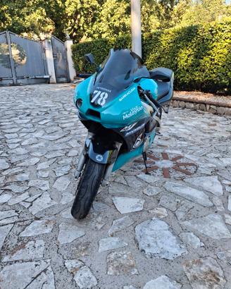 Yamaha R6