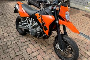 KTM 950 Supermoto