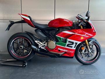 DUCATI PANIGALE V2 BAYLISS 1st CHAMPIONSHIP 20th A
