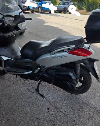 Xmax 250 del2009 leggermente trattabile