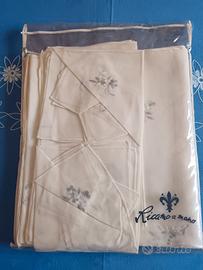 TOVAGLIA RICAMATA A MANO