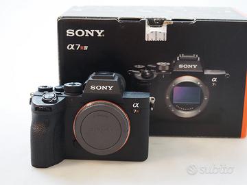 SONY A 7 R IV