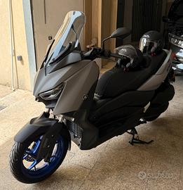 Yamaha xmax 300