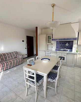 Bicamere p.t. su piccola palazzina Badoere